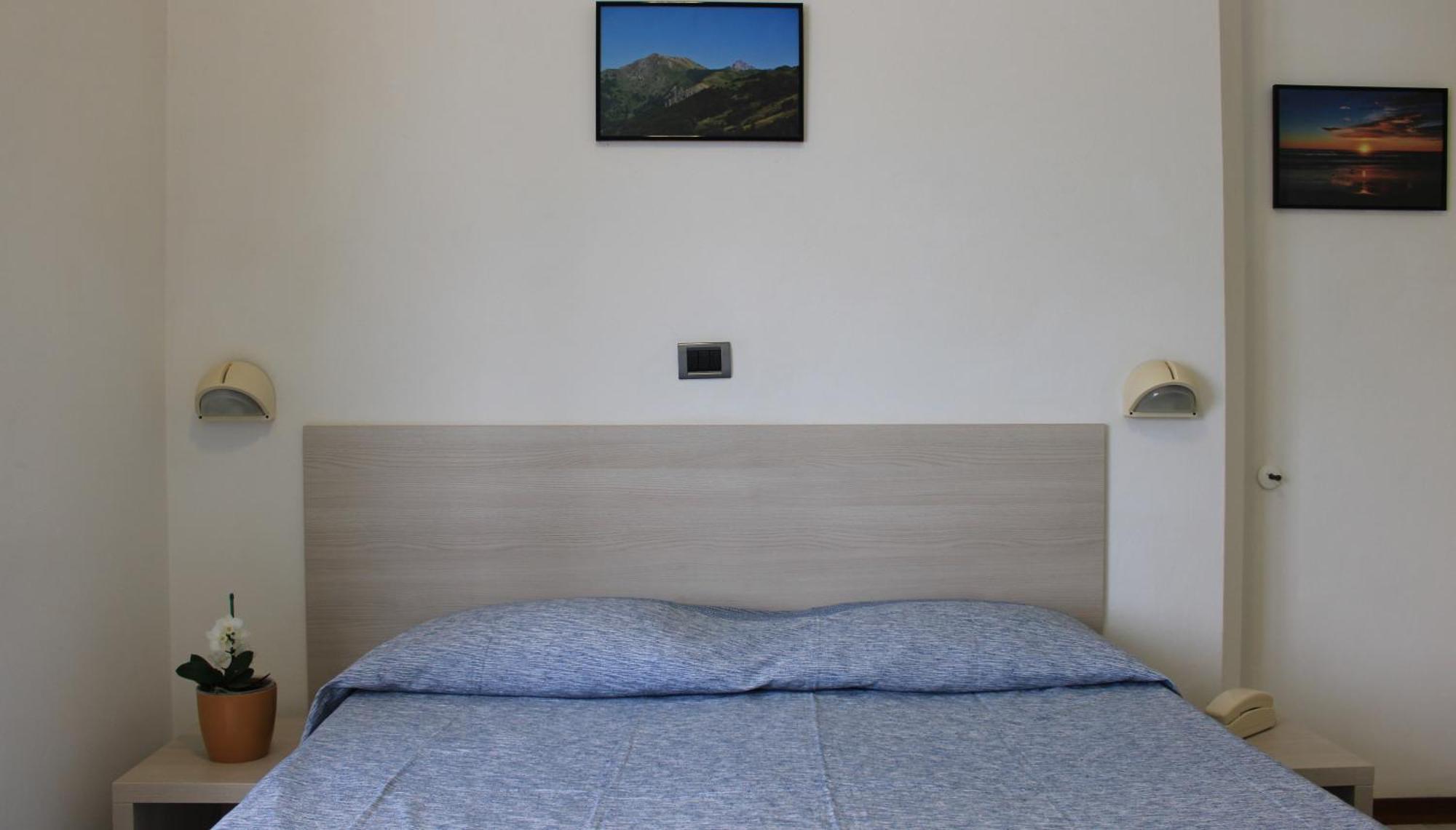 Hotel Puccinelli Лидо Ди Камайоре Екстериор снимка
