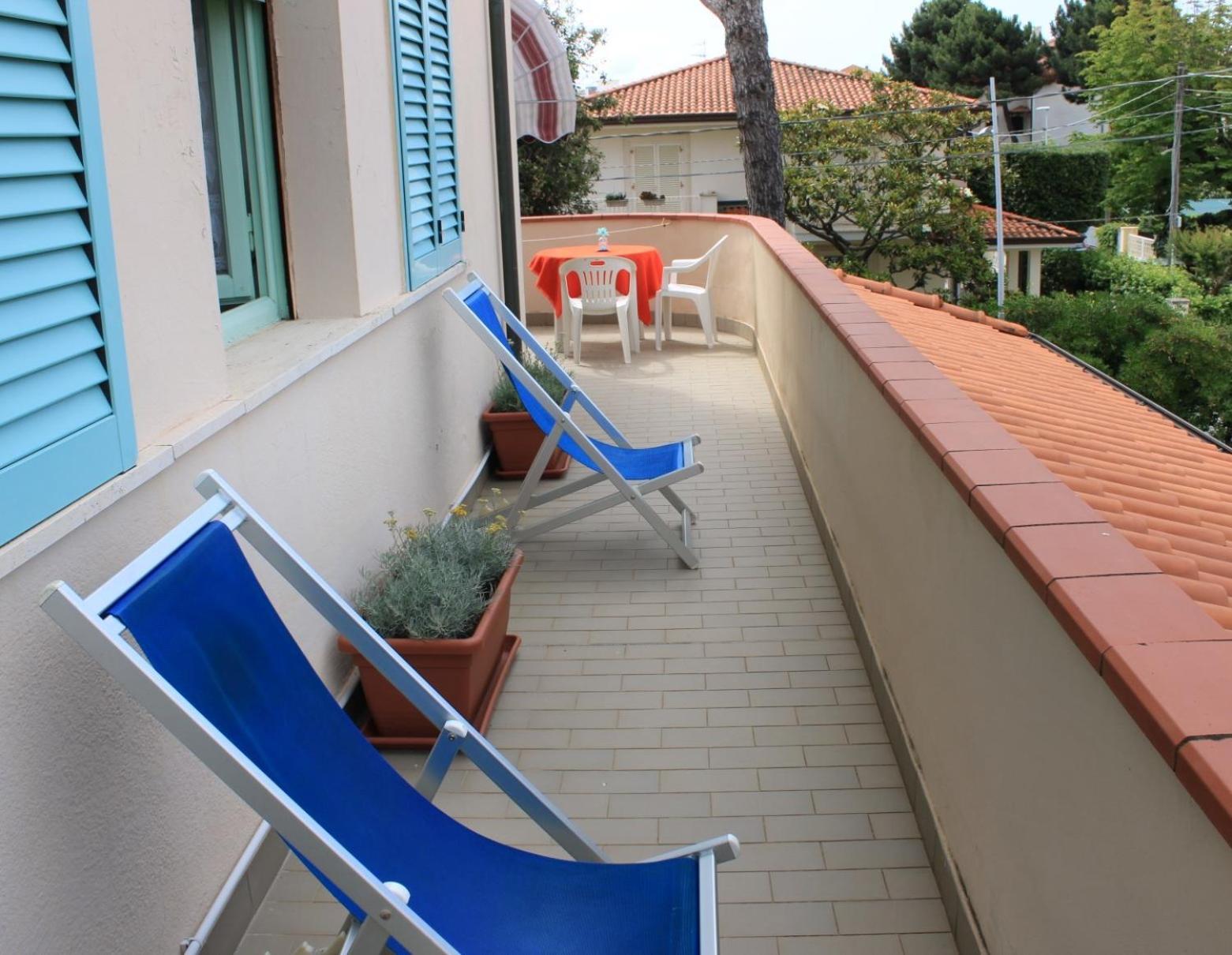 Hotel Puccinelli Лидо Ди Камайоре Стая снимка
